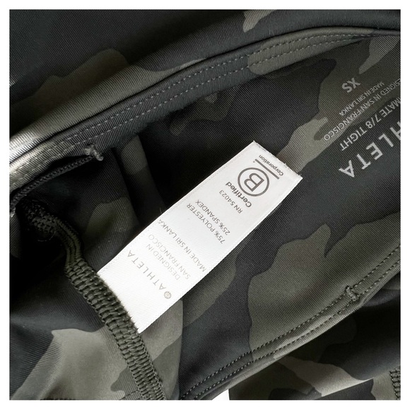 Athleta Ultimate 7/8 Tight Camo Olive Green
Size XS - Picture 5 of 7